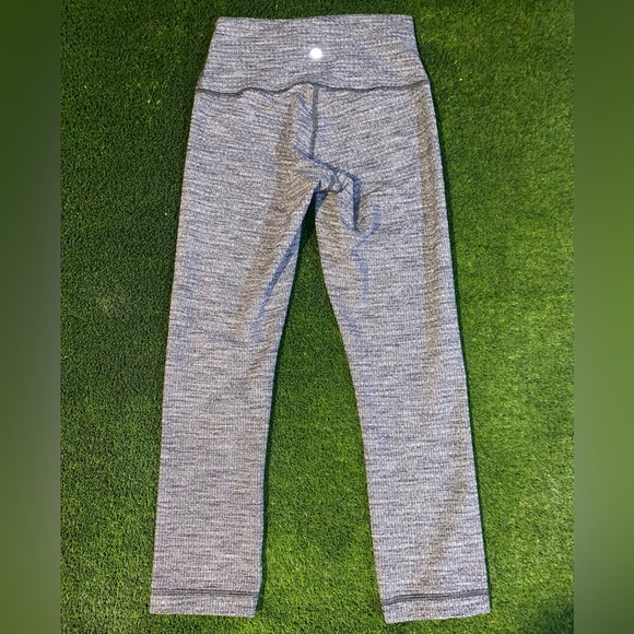 Mixed Lot of 3 LuluLemon  Womens Activewear Yoga Workout Pants Cropped - Picture 11 of 16